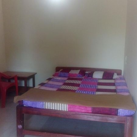 Radhabai Guest House อารัมบล ภายนอก รูปภาพ
