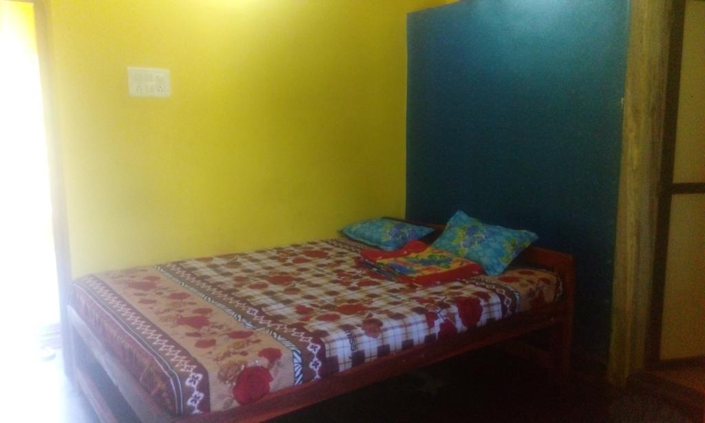 Radhabai Guest House อารัมบล ภายนอก รูปภาพ